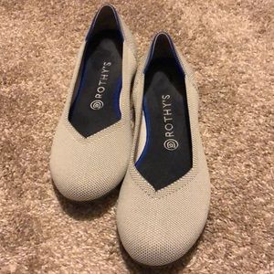 ☘️EUC☘️ Size 10 Rothy's flax color